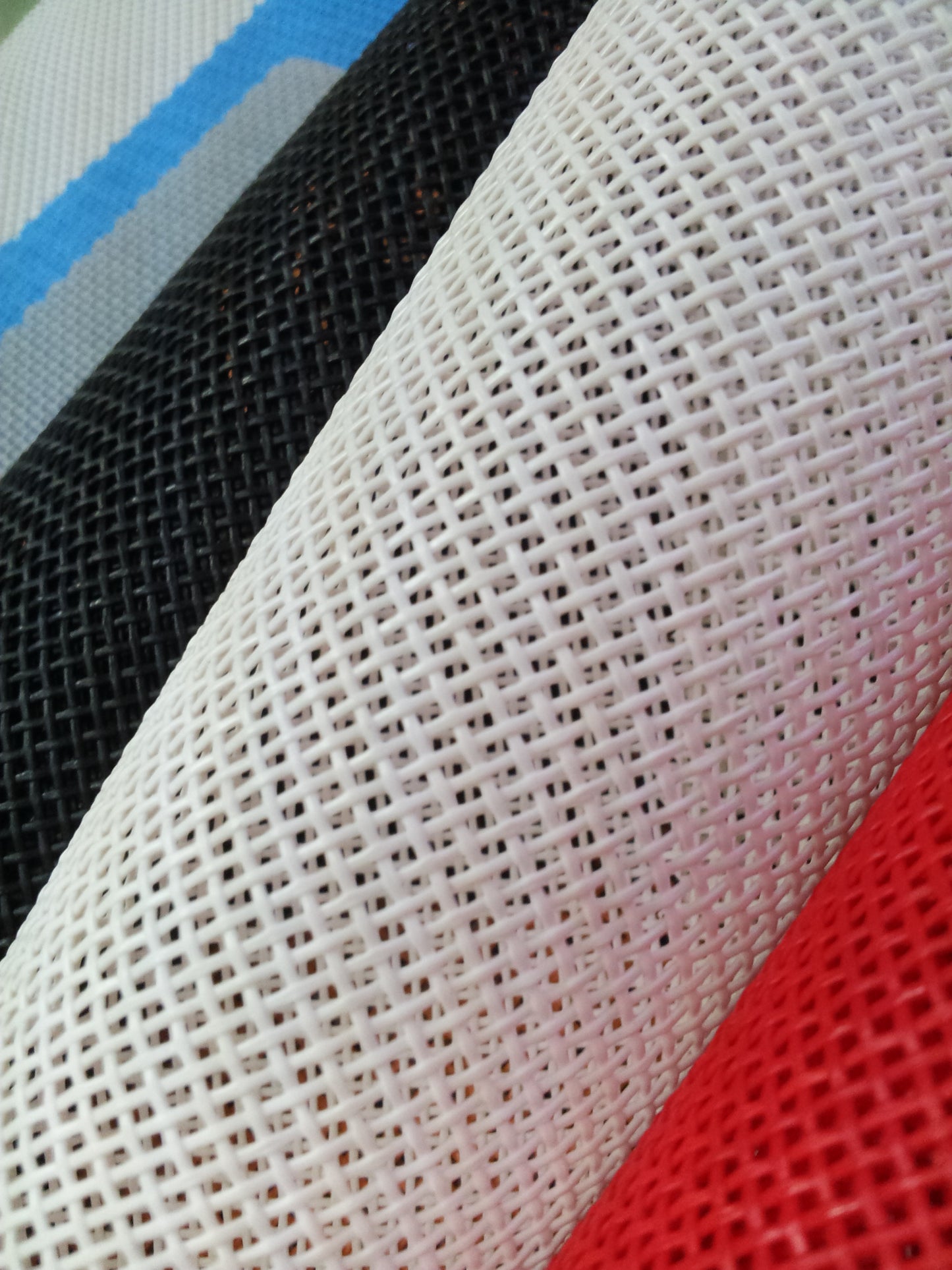 SLING Fabric – PVC-gecoat polyester gaas voor buiten | Duty-Free Texline / Textilene-stijl | YUGOLD